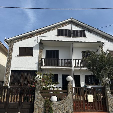 Nina'S Stay Hostel Charneca  Exterior photo